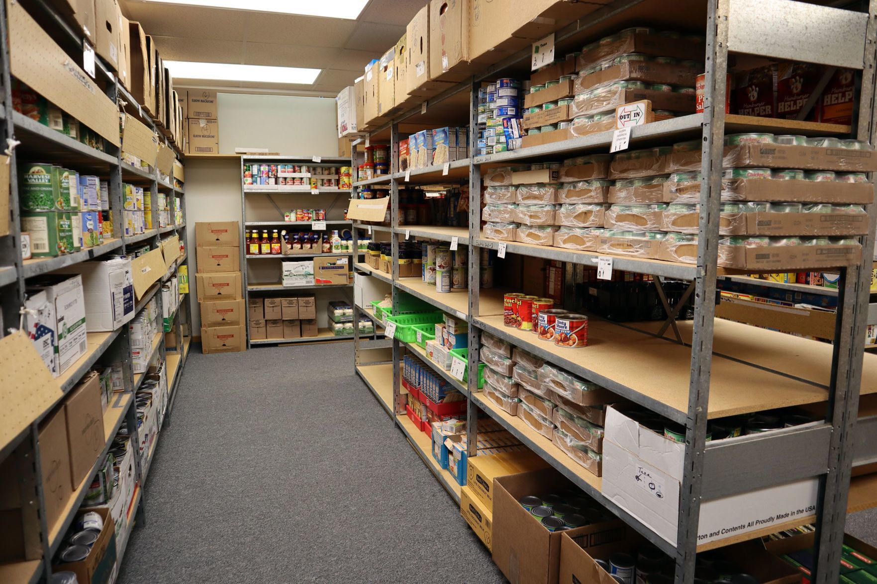 20191023_bl_belfoodpantry4